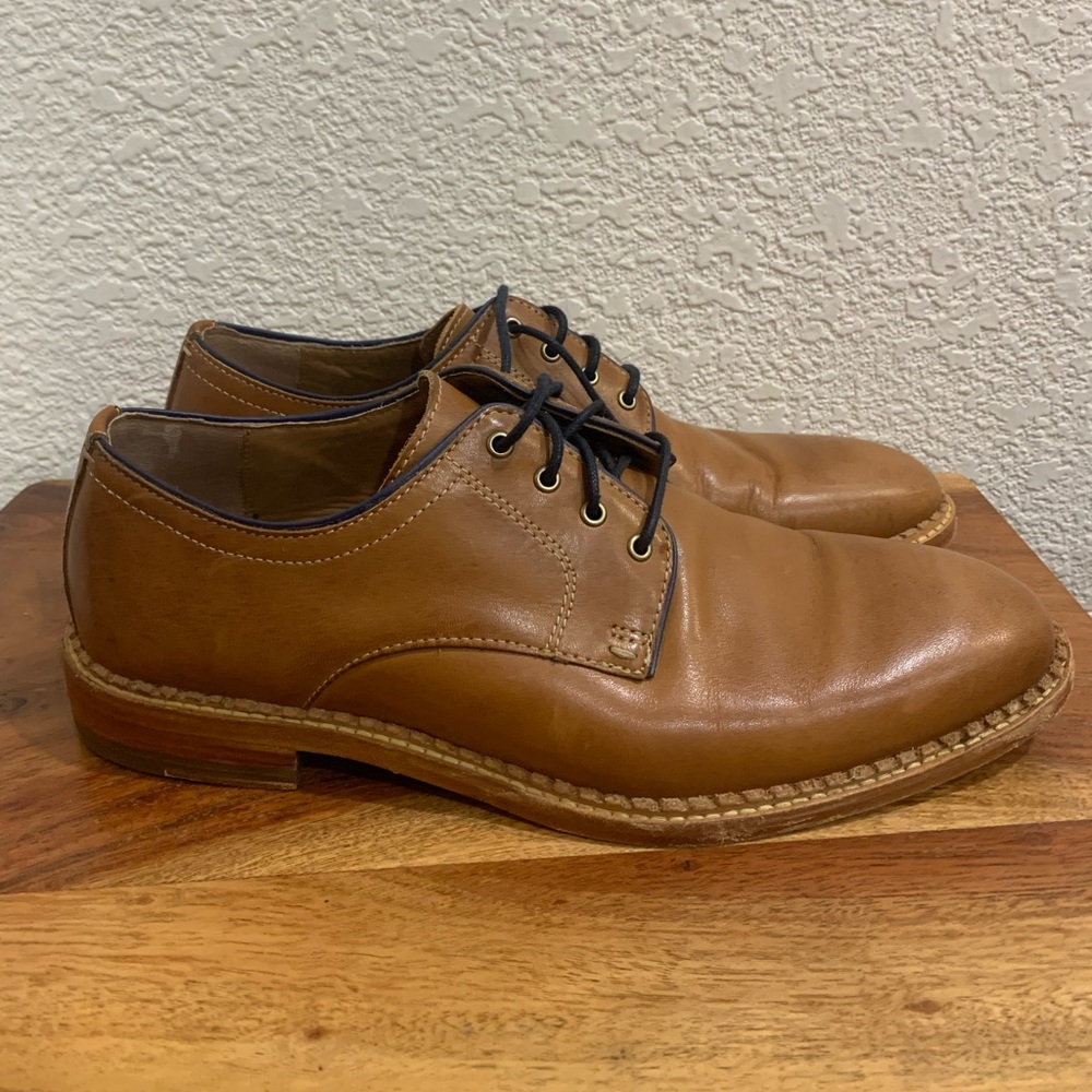 Dress shoes